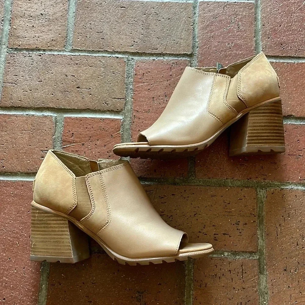 SOREL NADIA ANKLE BOOTIES /Honest Beige 9